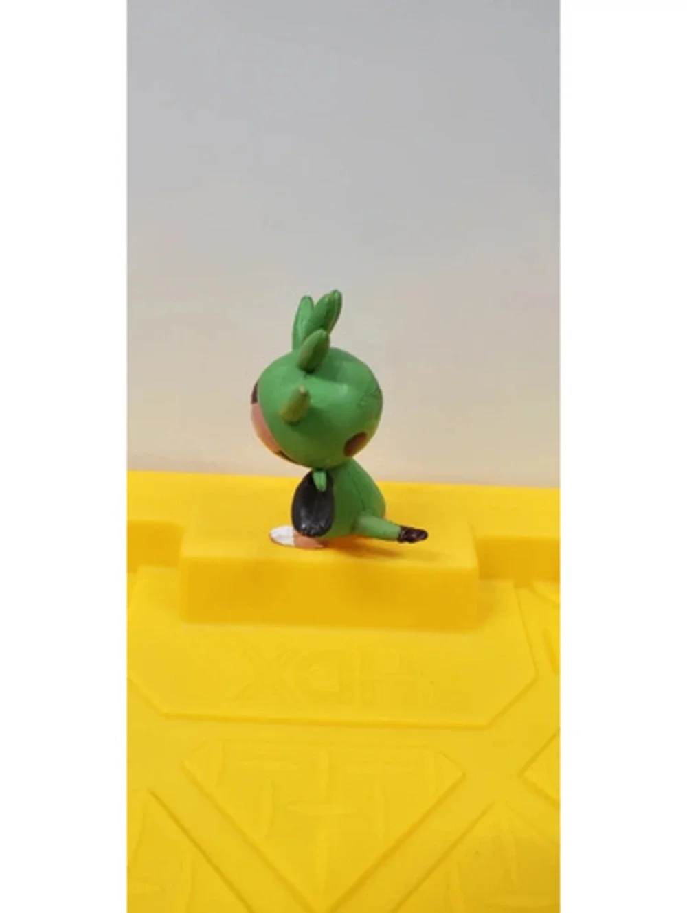 Pokémon Chespin Figure Toy Nintendo Tomy Character Collectible Loose